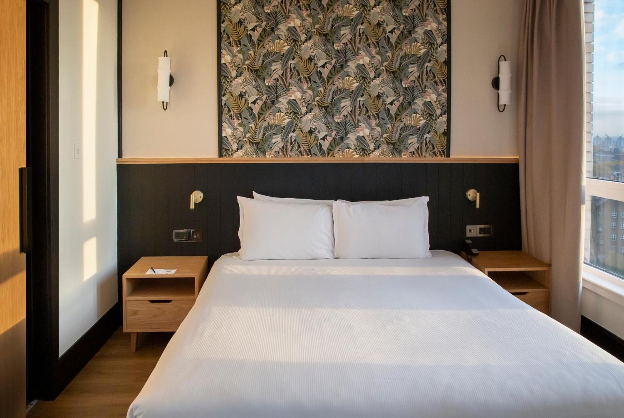H10 London Waterloo Hotel Bagian luar foto