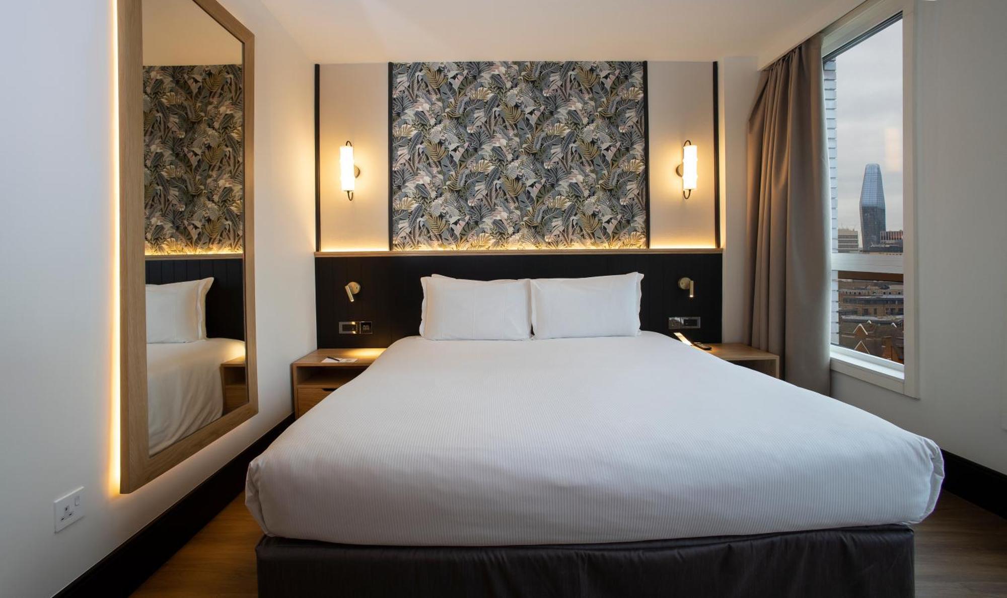 H10 London Waterloo Hotel Bagian luar foto